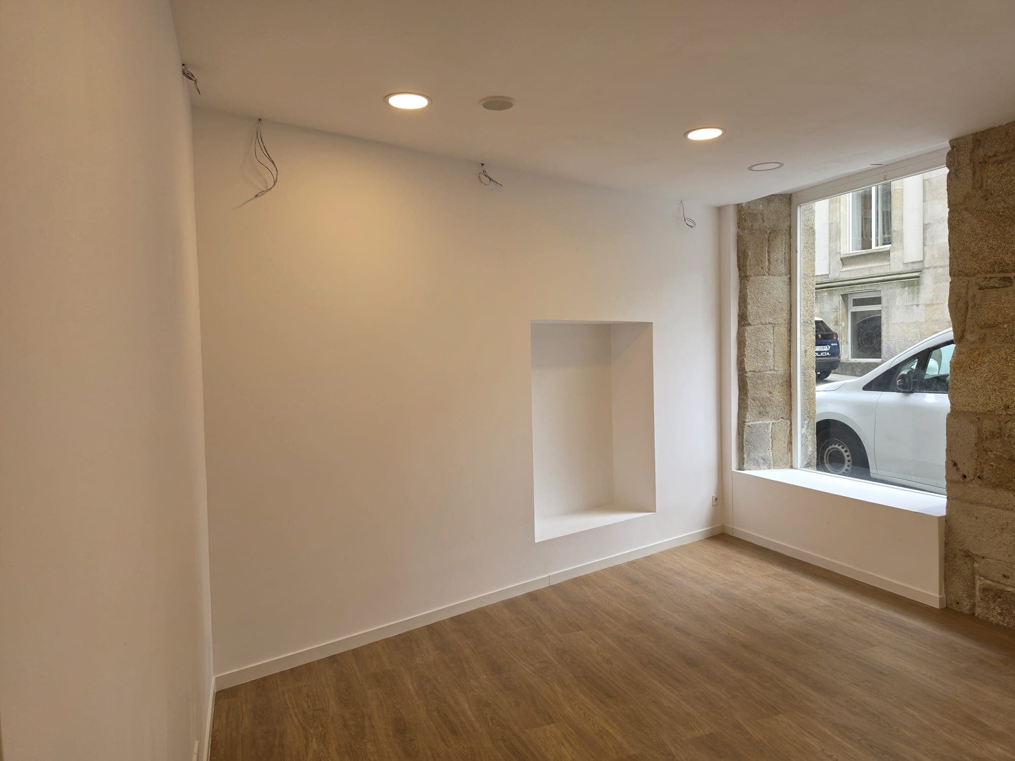 Bajo comercial — instalaciones vistas